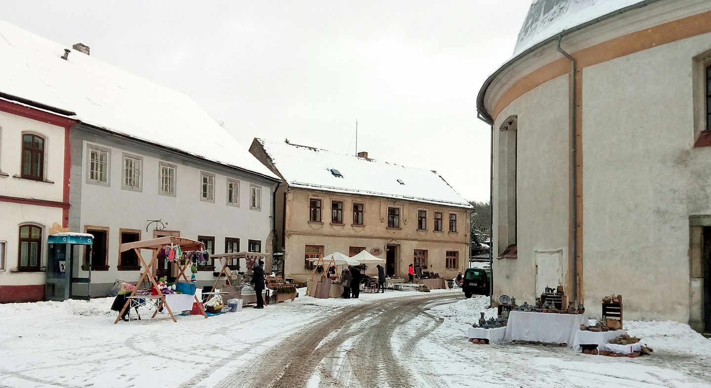 Adventní jarmark v Levíně nabídne řemesla, dobroty i koledy