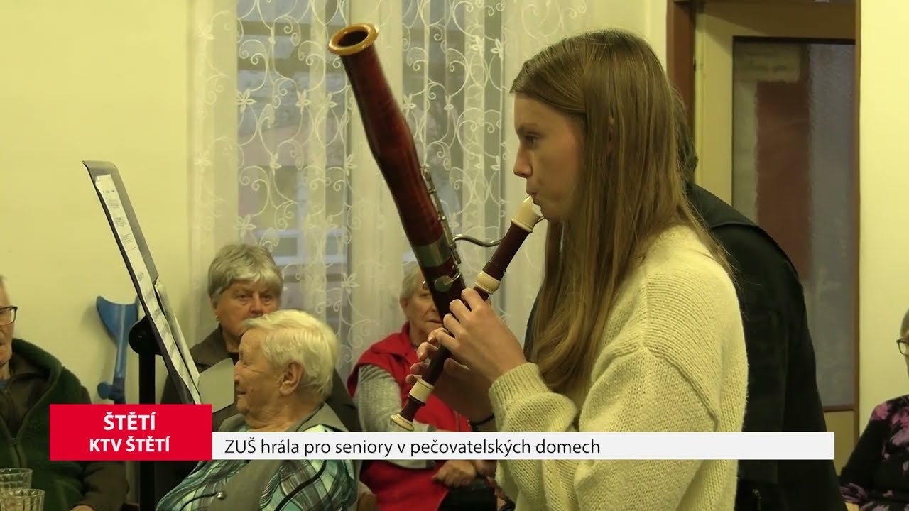 ŠTĚTÍ: ZUŠ hrála pro seniory v pečovatelských domech
