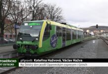 LITOMĚŘICKO: Na Štědrý den jezdil Oparenským expresem i Grinch