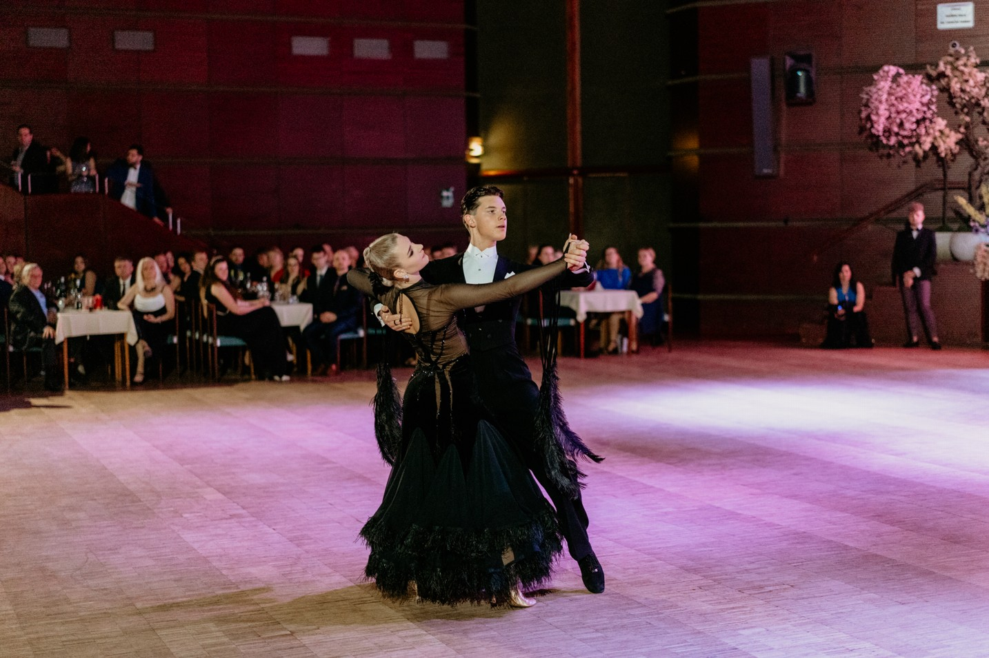 Předprodej lístků na Ples jara a přátel vína už je v plném proudu