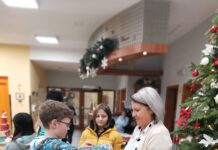 Výtěžek z blešího trhu děti z Masaryčky věnovaly Tříkrálové sbírce