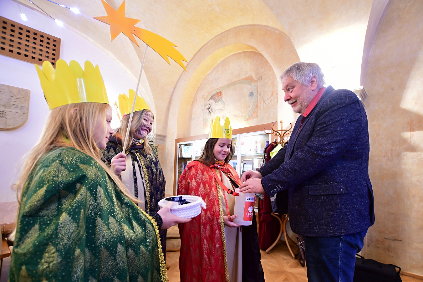 Tříkráloví koledníci zavítali na litoměřickou radnici