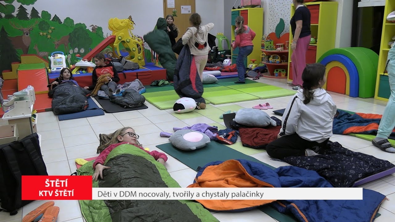 ŠTĚTÍ: Děti v DDM nocovaly, tvořily a chystaly palačinky