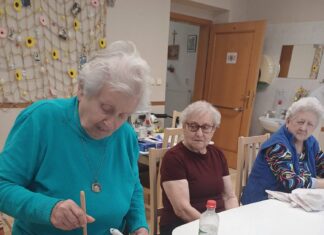 Klienti Domova na Dómském pahorku už mají výzdobu i jidáše