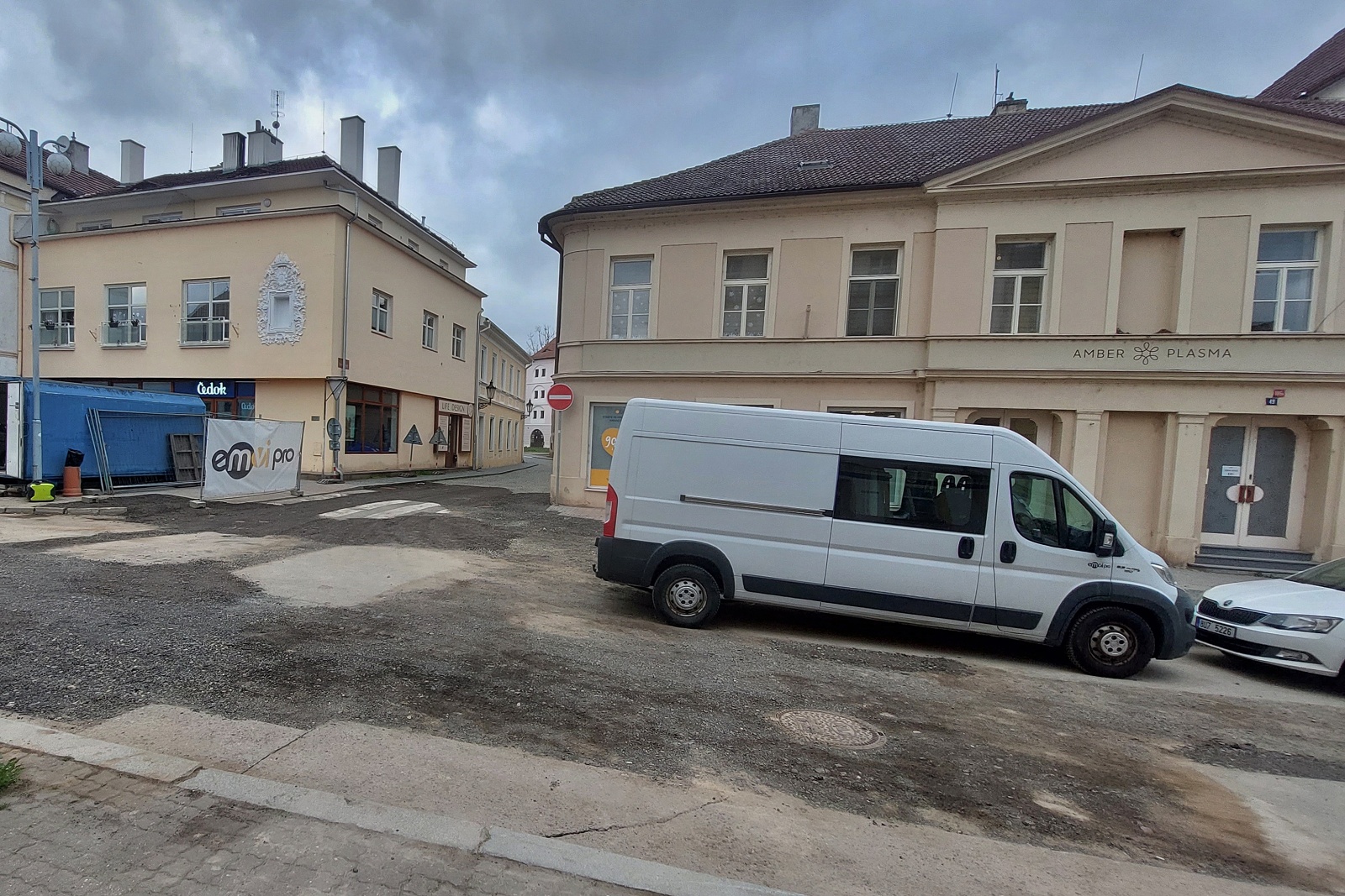 Spodní část Dlouhé ulice je opět průjezdná, omezení se přesouvají blíž k centru