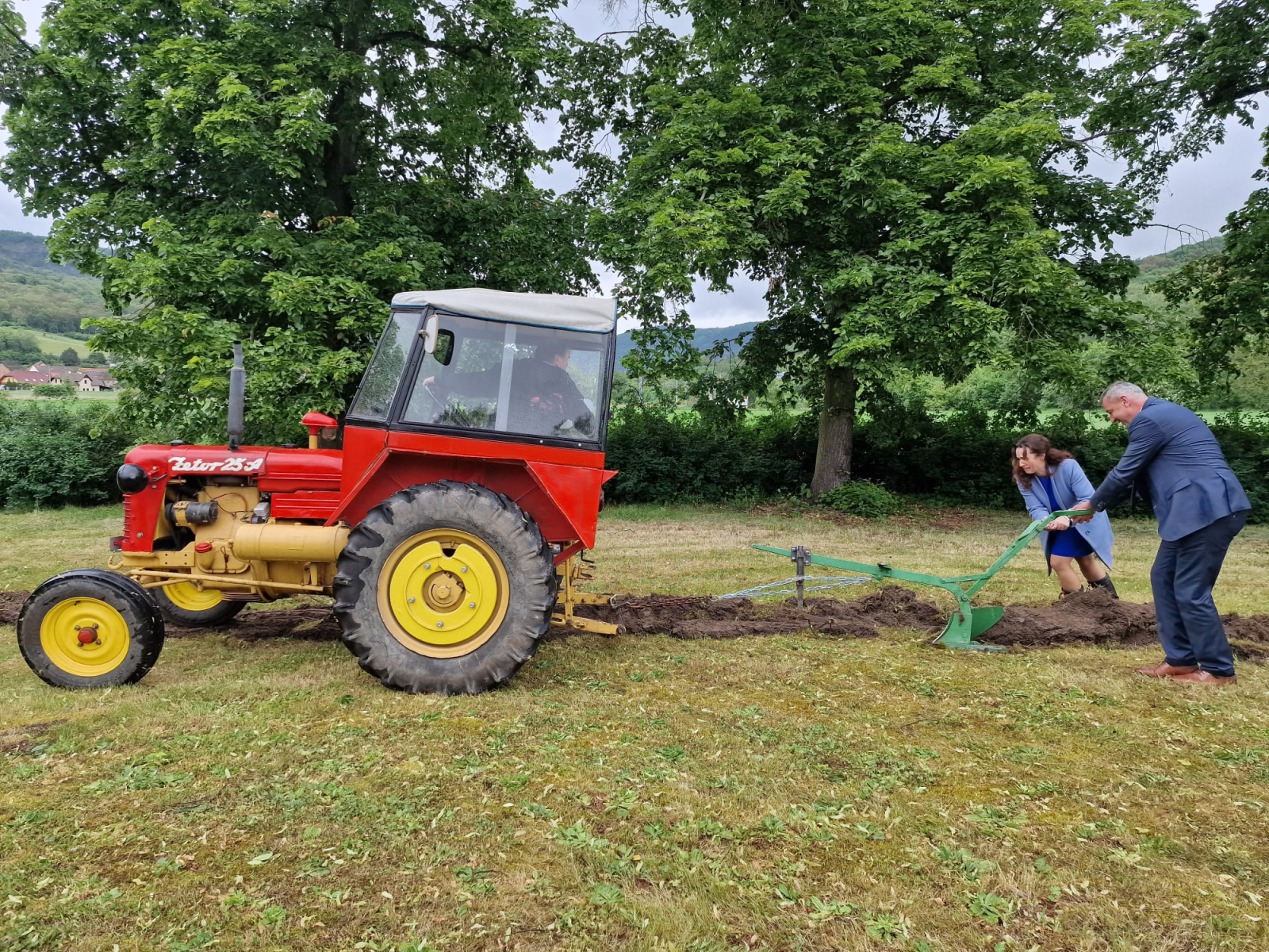 Setkání u pomníku Přemysla Oráče láká na řemesla, zemědělskou techniku i kulturní program
