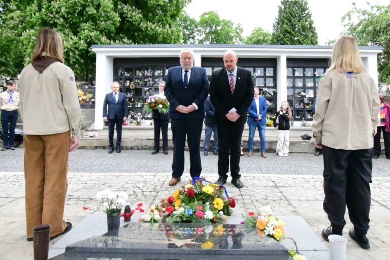 Den vítězství si připomeneme ve čtvrtek od 10 hodin na hřbitově