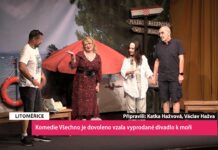 LITOMĚŘICE: Komedie Všechno je dovoleno vzala vyprodané divadlo k moři