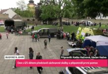 BUDYNĚ NAD OHŘÍ: Den s IZS dětem představil záchranné složky a připomněl první pomoc