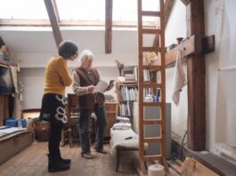 Legenda české tapiserie Eva Brodská bude mít opět výstavu v roudnické galerii