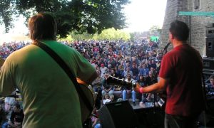 Budyňský poutník slaví 30 let! Čeká vás třídenní oslava folku, country a tradice