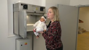 ROUDNICE N. L.: Nemocnice Roudnice má nový babybox. Je 90. v republice ROUDNICE N. L.: Nemocnice Roudnice má nový babybox. Je 90. v republice