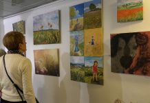 ÚSTÍ N.L.: Ateliér VÝTVARKA zahájil výstavu „Chtěl bych tě potkat v lukách“