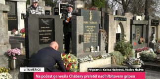 LITOMĚŘICE: Na počest generála Chábery přeletěl nad hřbitovem gripen