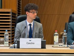 Absolvent litoměřického Gymnázia Josefa Jungmanna se stal poradcem předsedkyně Evropské komise