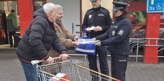 Policisté varovali nakupující v Litoměřicích před krádežemi