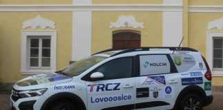 Nové auto usnadní péči o děti v Dětském domově Dlažkovice