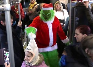 FOTOGALERIE: I Grinch jezdí se Švestkovou Dráhou. Dnes, a ještě i zítra na trase Litoměřice – Chotiměř