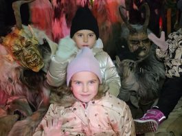 ŠTĚTÍ: Krampus show přilákala stovky lidí