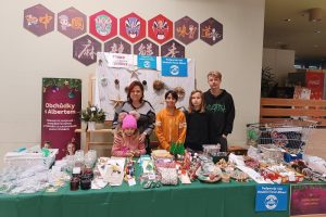 Děti z Dětského domova Litoměřice zvou do svého adventního obchůdku