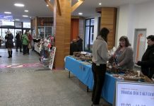 ŠTĚTÍ: Třetí Vánoční trh v Mondi navodil sváteční atmosféru a pomohl dobré věci