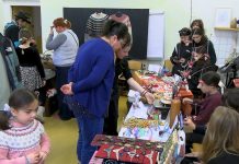 LITOMĚŘICE: Vánoční jarmark Waldorfské ZŠ Vážka nabídl spoustu dárků pod stromeček