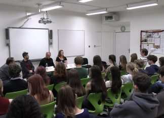 LITOMĚŘICE: Na gymnázium se vrátili úspěšní absolventi