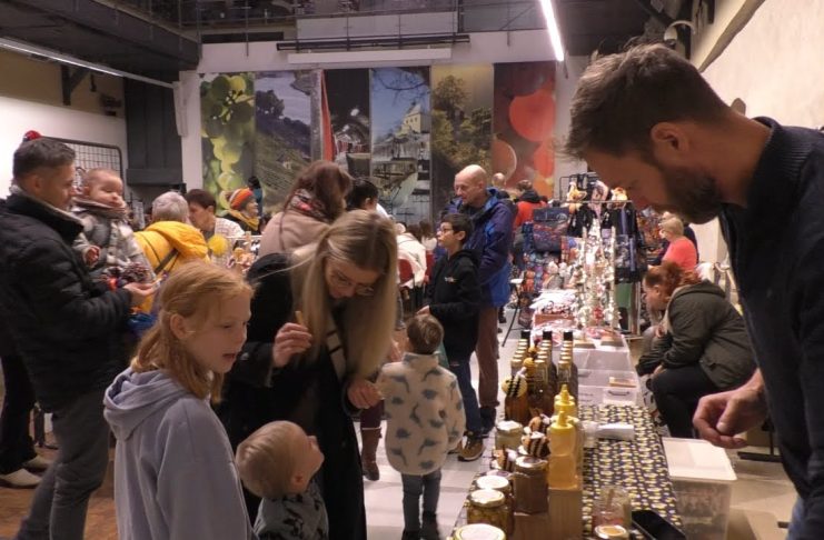 LITOMĚŘICE: Adventní jarmark v hradu nabídl i předvánoční dílny