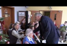 LITOMĚŘICE: Zástupci města přáli seniorům na Dómském pahorku