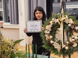 Zlato v barvě roku! Lovosická studentka Viktorie Vintrová ovládla prestižní floristickou soutěž Zlato v barvě roku! Lovosická studentka Viktorie Vintrová ovládla prestižní floristickou soutěž