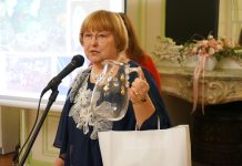 Z Litoměřicka až pro Zlatý džbánek! Jiřina Šustrová získala krajské ocenění za lidovou kulturu