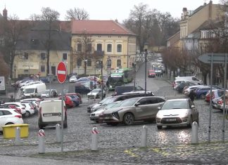 Parkování v Roudnici nad Labem od února v novém režimu: Dvě zóny a parkovací lístky už nebudou potřeba