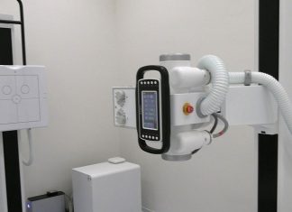 FOTO: Lovosice mají po letech opět vlastní rentgen, provoz byl slavnostně zahájen