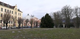 LITOMĚŘICE: Město vyhlásilo soutěž na řešení prostoru po odstranění sochy v Jiráskových sadech