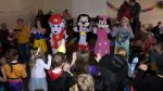 KŘEŠICE: Sál restaurace U Henschů zaplnili princeznami, strašidla i superhrdinové