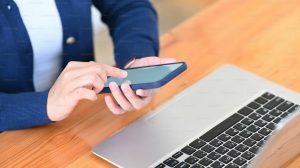 Rodinná zrada na Litoměřicku: Příbuzný zneužil důvěru a pokusil se o úvěry za téměř milion