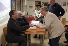 ROUDNICE N. L.: Nová kniha Říp: Hora předků byla slavnostně pokřtěna