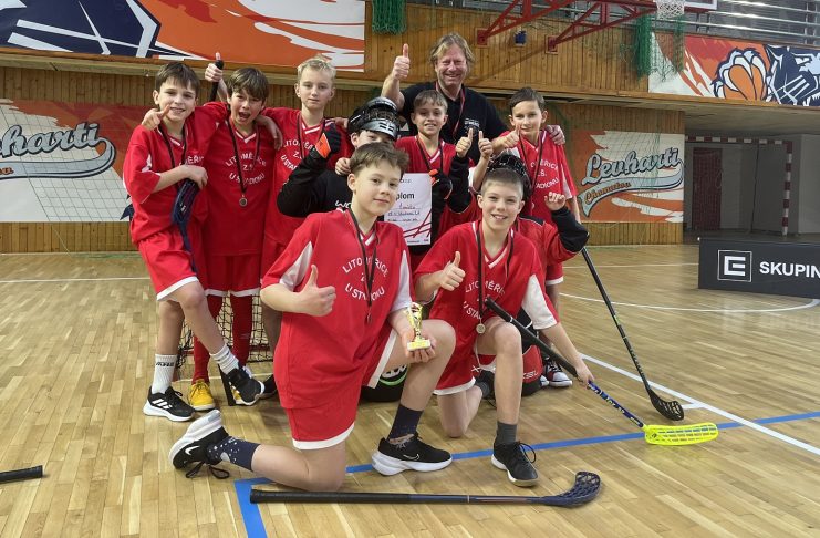Florbalisté ZŠ U Stadionu postoupili na „republiku“