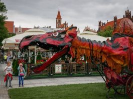 Litoměřický loutkový festival zahájí průvod s desetimetrovým drakem