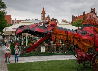 Litoměřický loutkový festival zahájí průvod s desetimetrovým drakem