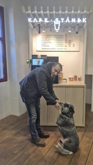 V Terezíně mají nově samoobslužný stánek na kávu