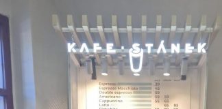V Terezíně mají nově samoobslužný stánek na kávu