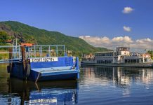 Startuje sezóna turistických linek: Na Labe vyplouvají lodě, do Zubrnic vyráží historický motoráček