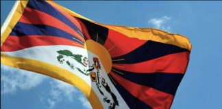 Litoměřickem opět zavlály tibetské vlajky. Tradice, kterou v Česku pomáhali založit právě Litoměřičtí