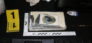 Kilo kokainu v chlebníku: Na dálnici D8 u Prackovic spadla klec, pašerákovi hrozí 10 let