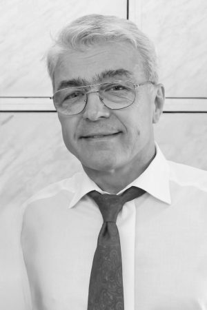 Zemřel lékař Jan Balcar. Pomáhal generacím dětí v Litoměřicích