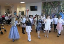 TEREZÍN: MDŽ v Senevidě bylo s vystoupením dětí ze ZŠ