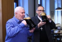 LITOMĚŘICE: Biskupský pivovar U sv. Štěpána uvařil Velikonoční speciál. Požehnal mu arcibiskup