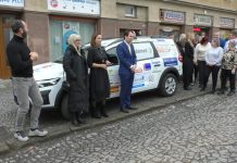 LITOMĚŘICE: Centrum pro náhradní rodinnou péči získalo sociální automobil