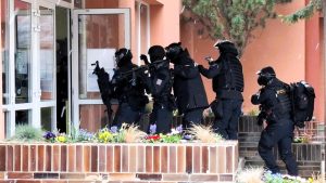 Drama v libochovické základní škole: Útok střelce byl naštěstí jen velkým cvičením složek IZS Drama v libochovické základní škole: Útok střelce byl naštěstí jen velkým cvičením složek IZS